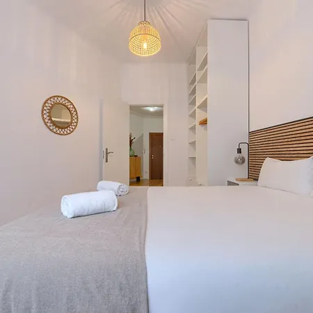 Iturribide Pintxos Old Town *